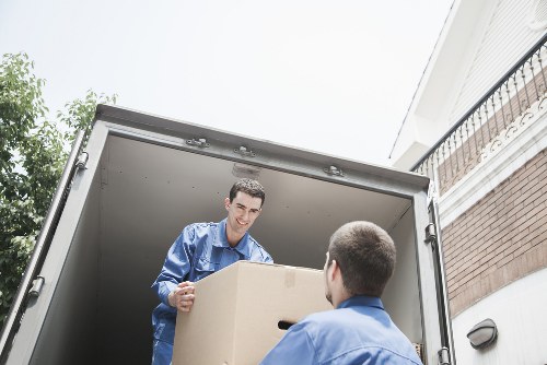 Fragile item protection during packing services in Charlton